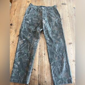 Men’s Abercrombie & Fitch camo pants, 30x32 athletic loose fit